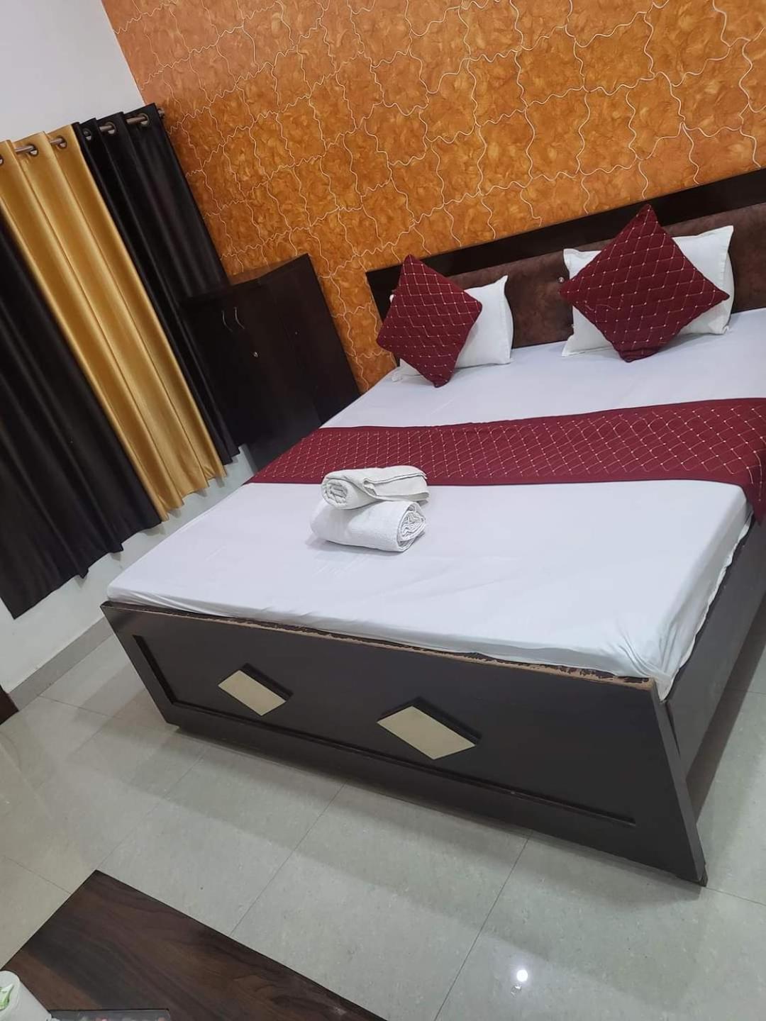Ramam Hotel By Naavagat 700Mtr From Shri Ram Janambhumi Ayodhya 外观 照片